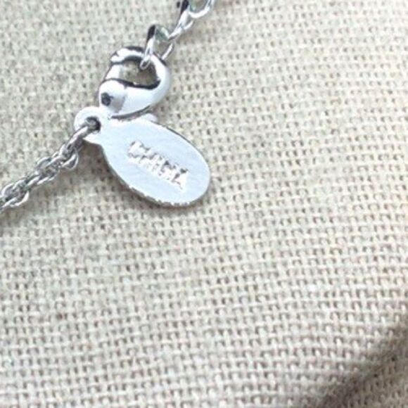 Vintage Nolan Miller Signed Notable Navette Pendant Necklace New in box - Picture 5 of 7